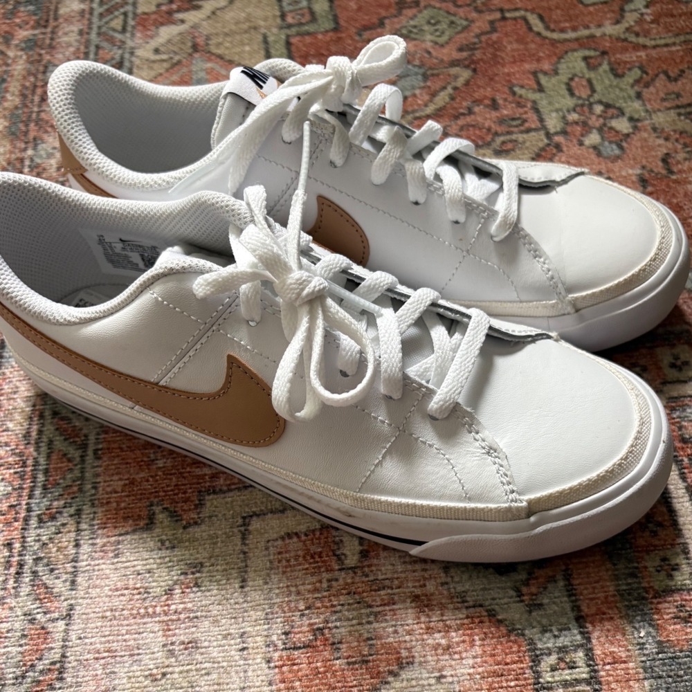 Nike Court Legacy White Tan Leather Sneakers DA5380-126 Kids Size 6Y - Picture 1 of 5